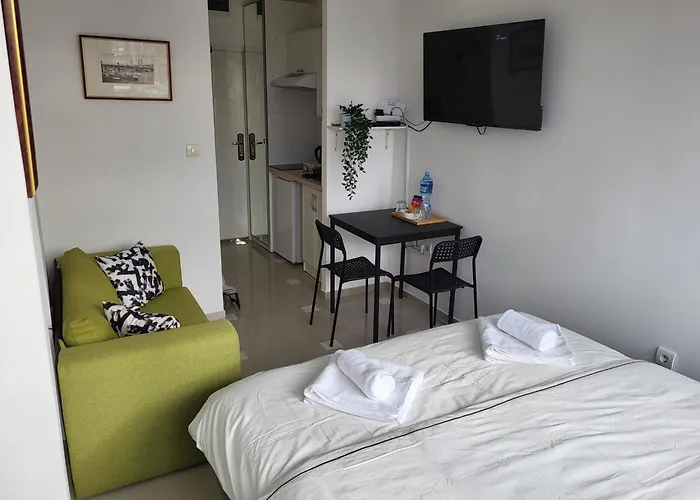 Central View Apartment